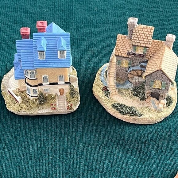 Liberty Falls Americana Collection VTG Christmas Buildings Lot of 4 With Box - Picture 5 of 6